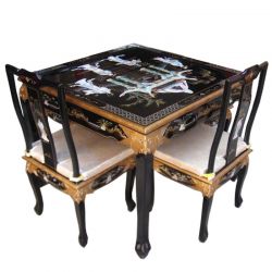 Table chinoise laquée vendue sans chaise