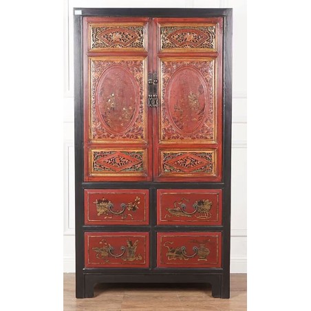 Armoire chinoise sculptée