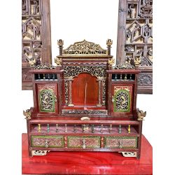Autel des ancêtres bouddhique