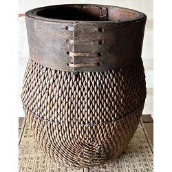 Ancien panier à riz tressé