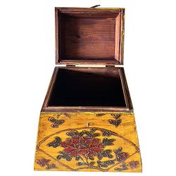 Boîte tibétaine pour objets rituels