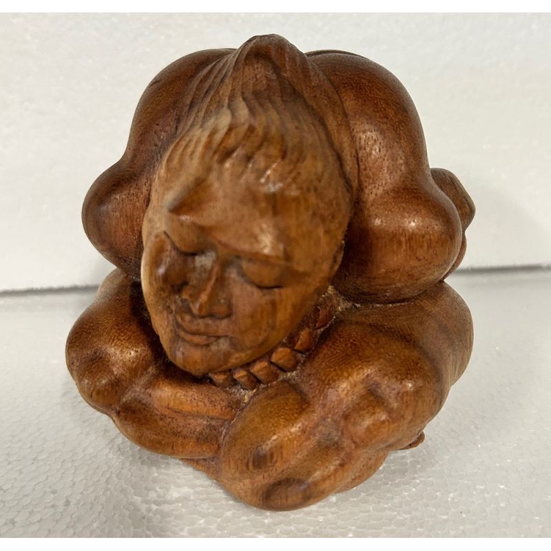 Statue en bois du Yogi libérateur  Statue en bois du Yogi libérateur