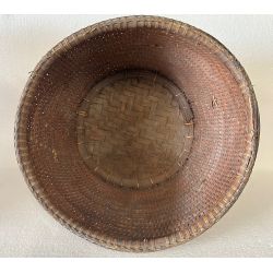 Panier laotien à légumes tressé