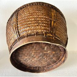 Panier laotien à légumes tressé