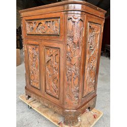 Meuble bar sculpté avec rangements