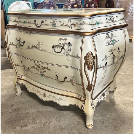 Commode chinoise laquée avec incrustations de geishas en nacre