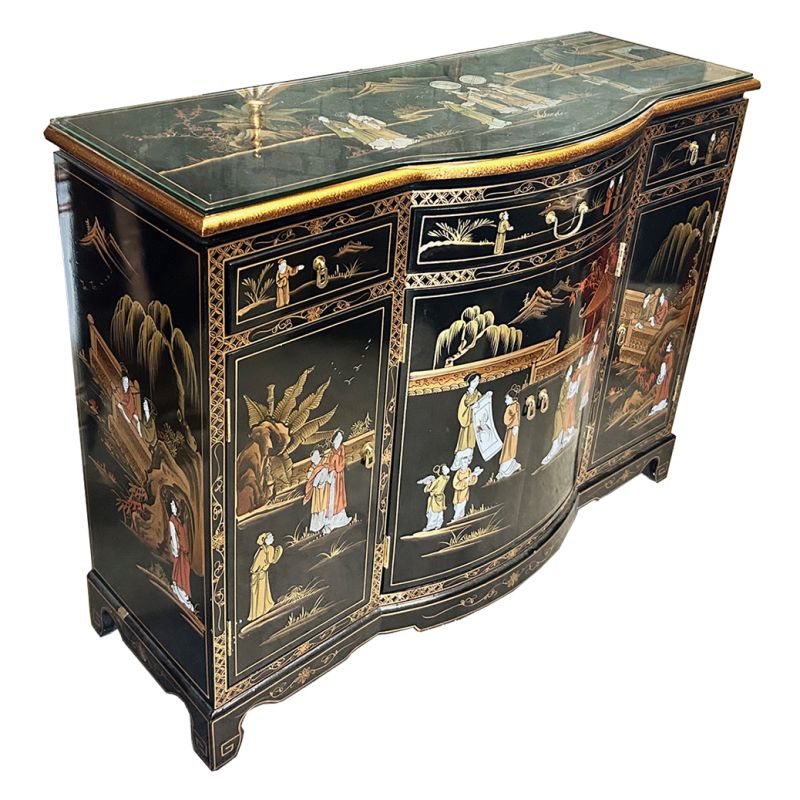 Buffet Chinois laqué noir et peint artisanalement