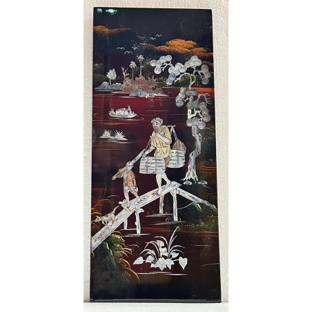 Tableau laqué vietnamien - Les porteurs de bambou en nacre burgautée