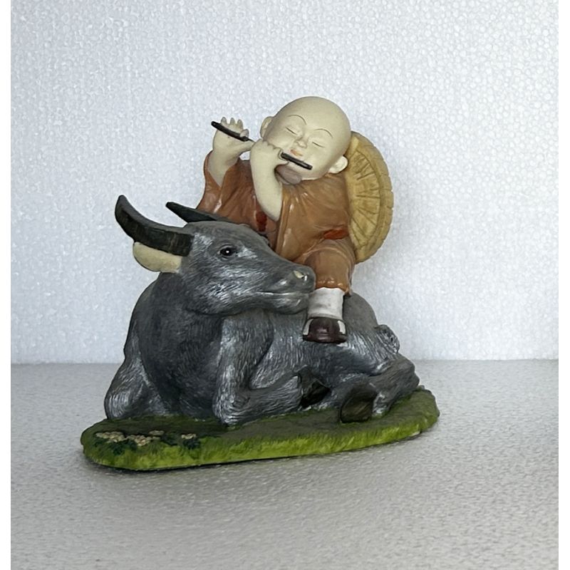 Statue vietnamienne de l'enfant gardien de buffles