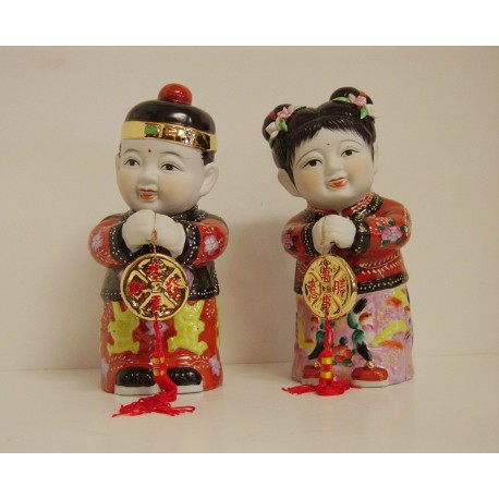 Statuettes of chinese children 