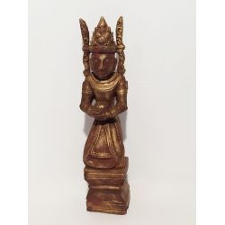 Statue bouddha couronné 