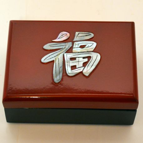 Jewelry box lacquer inlaid with kanji