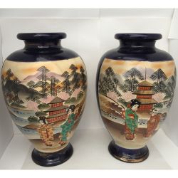Vase in porcelain from China
